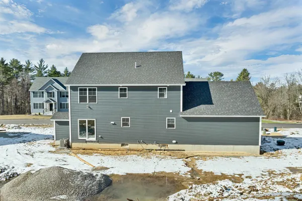 $704,900 | 10 Shelburne Lane, Concord, NH 03301