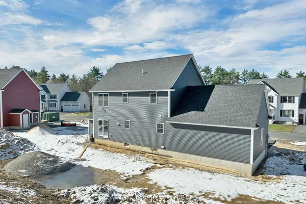 $704,900 | 10 Shelburne Lane, Concord, NH 03301