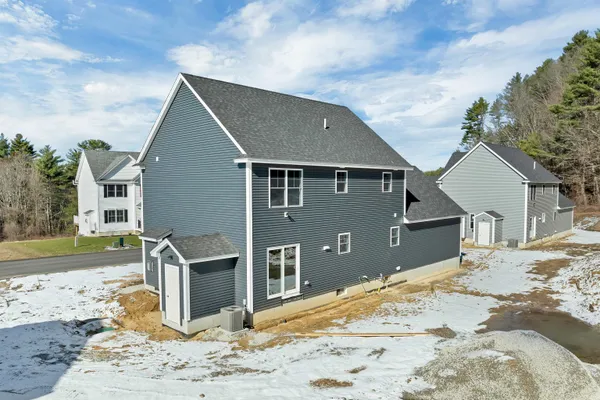 $704,900 | 10 Shelburne Lane, Concord, NH 03301