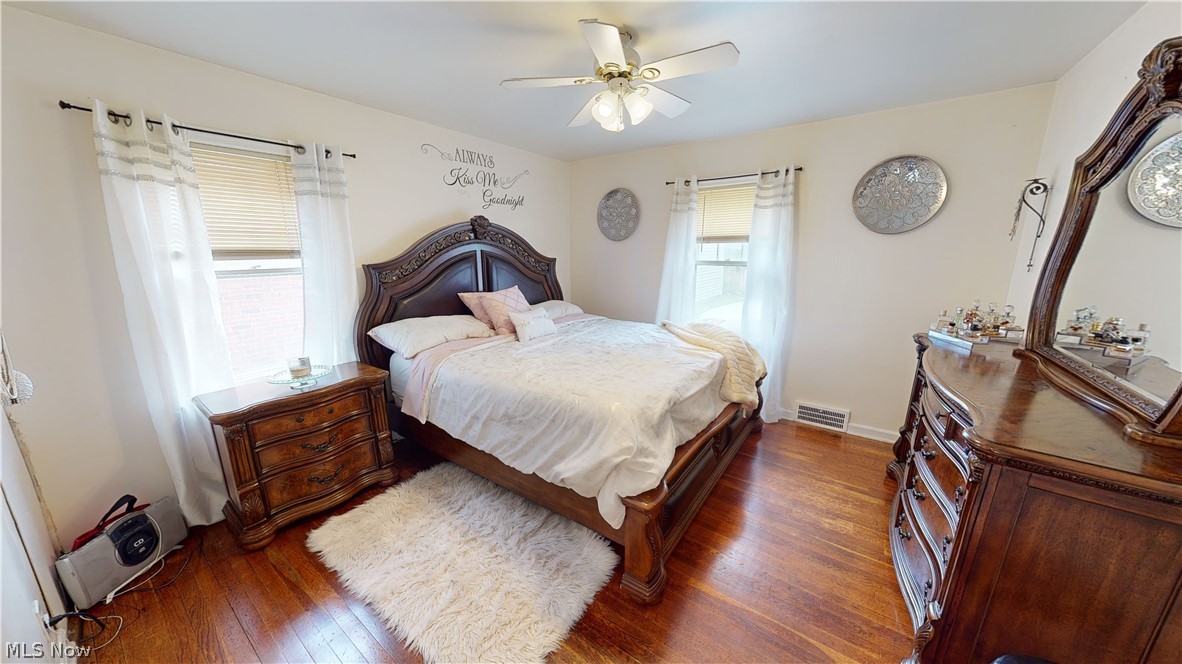 13694 Cedar Road Cleveland, OH 44118 - Photo 13 of 40 Bedroom with hardwood floors