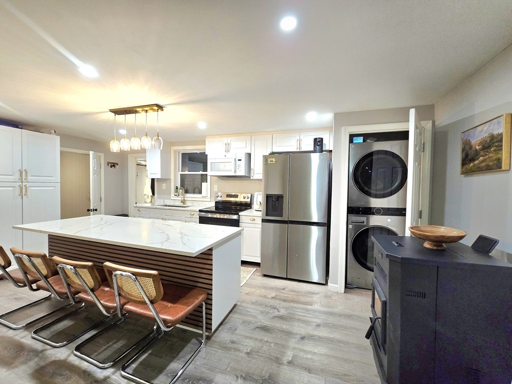81 Limerick Street Gardner, MA 01440 - Photo 11 of 42