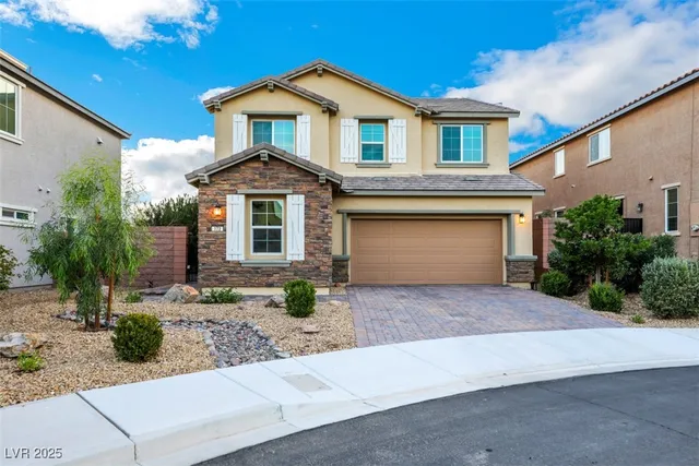 $2,525 | 173 Brighton Hills Court, Henderson, NV 89002