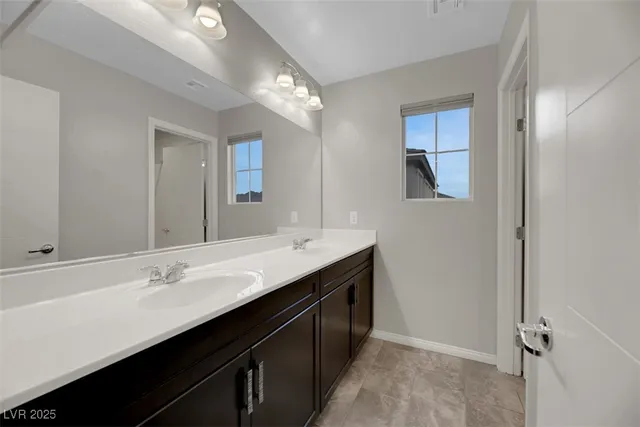 $2,525 | 173 Brighton Hills Court, Henderson, NV 89002