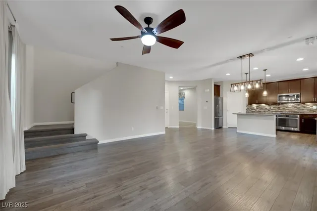 $2,525 | 173 Brighton Hills Court, Henderson, NV 89002