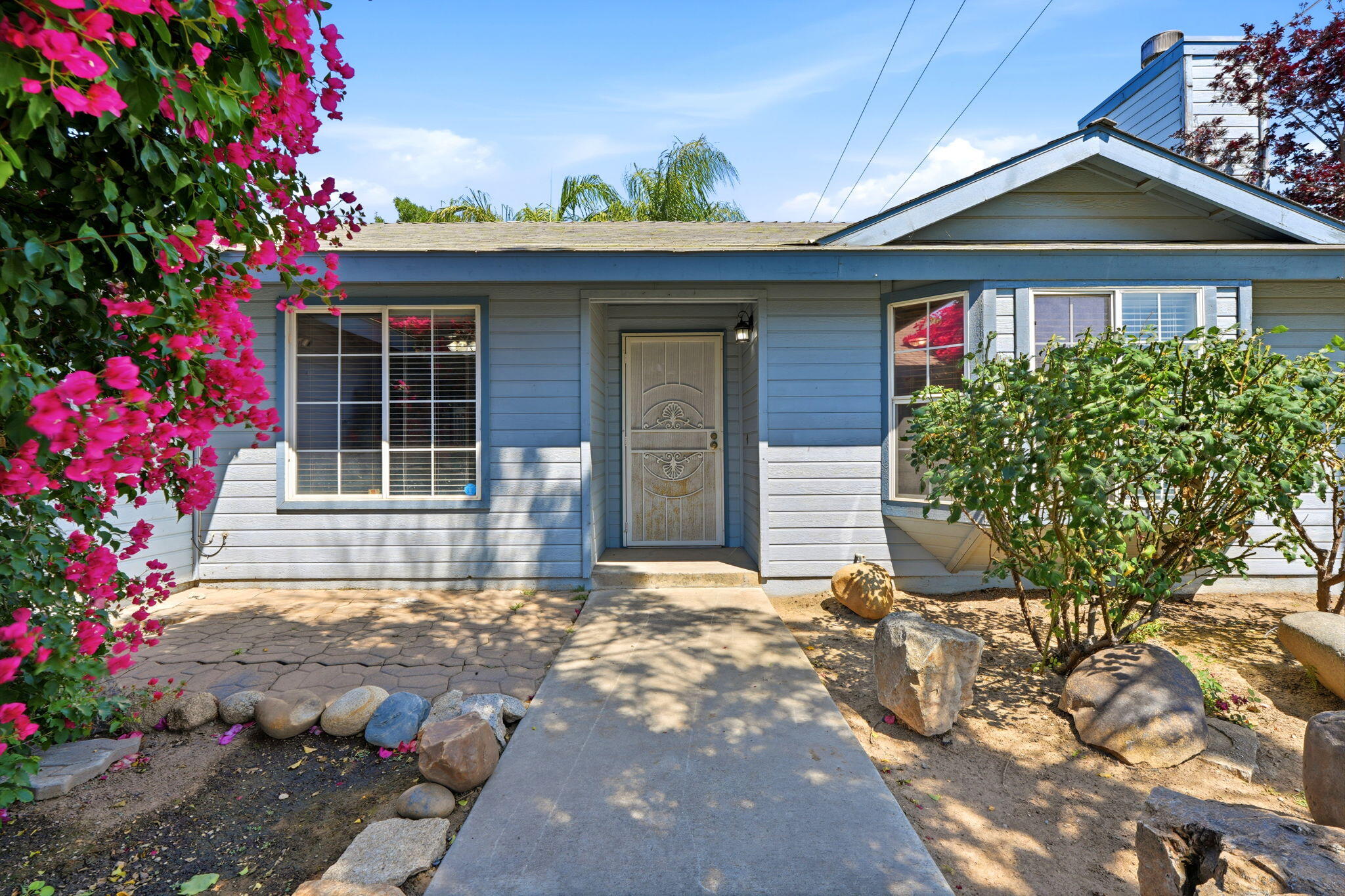 481 Katelyn Court Exeter, CA 93221 - Photo 5 of 33 a front view of a house