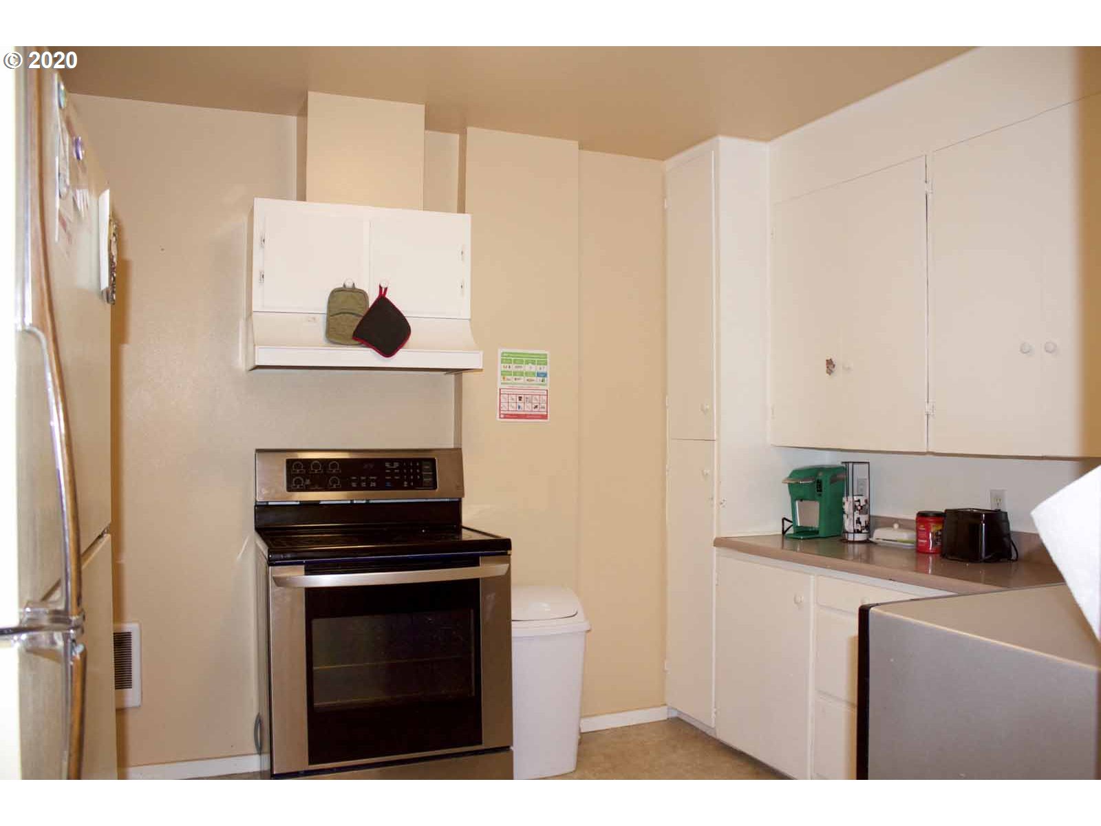 7085 Main Street Springfield, OR 97478 - Photo 21 of 25