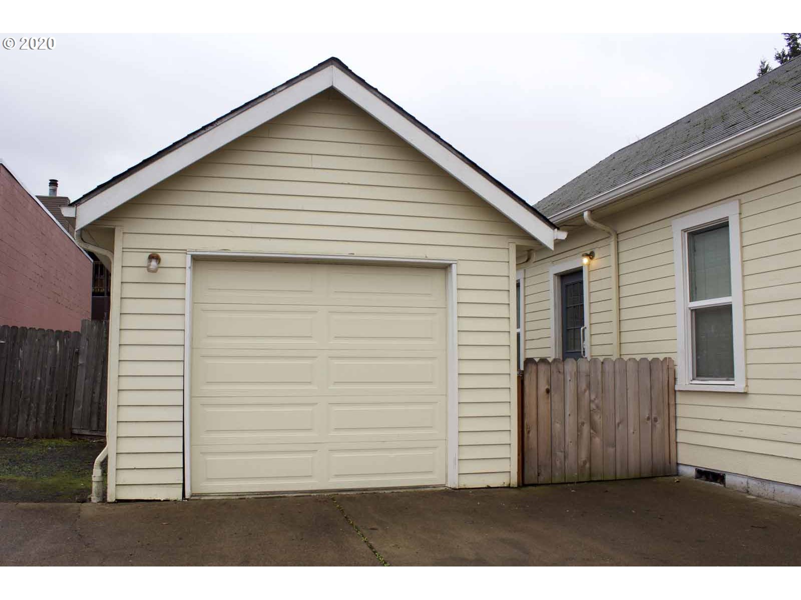 7085 Main Street Springfield, OR 97478 - Photo 5 of 25