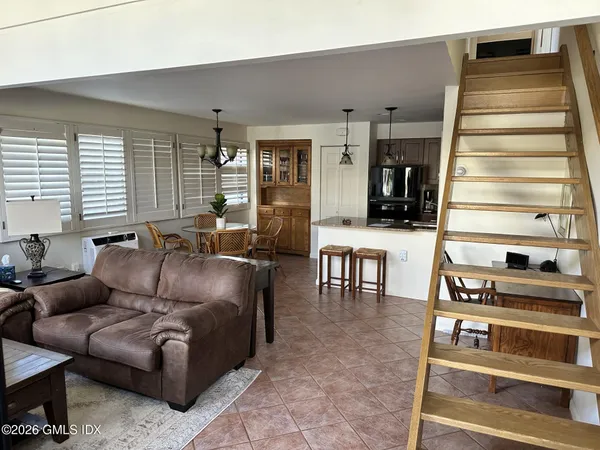 $3,000 | 1465 East Putnam Avenue, Unit 113, Old Greenwich, CT 06870