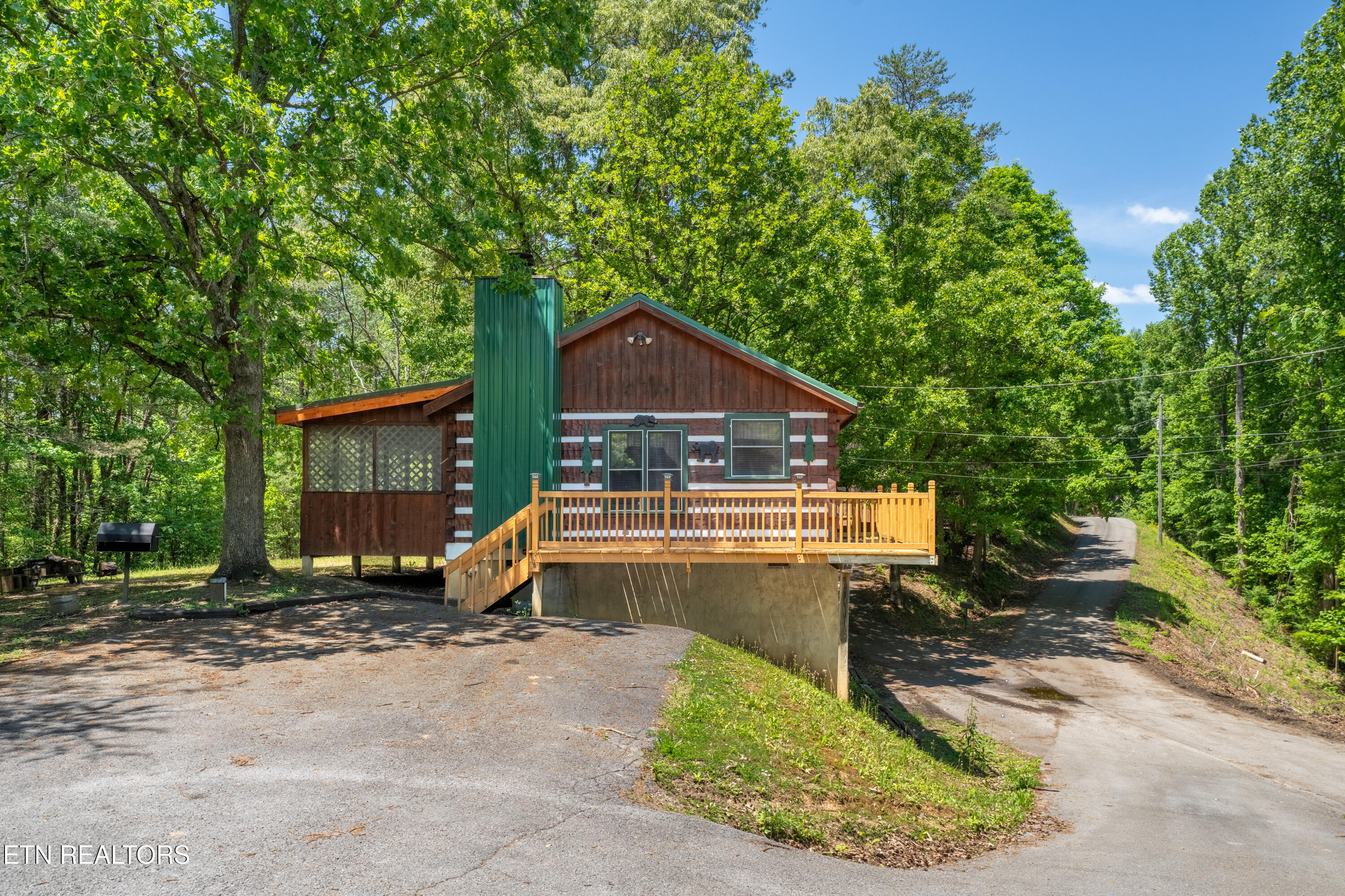 1510 Ridgecrest Drive Pigeon Forge, TN 37876 - Photo 27 of 29 3 (1)