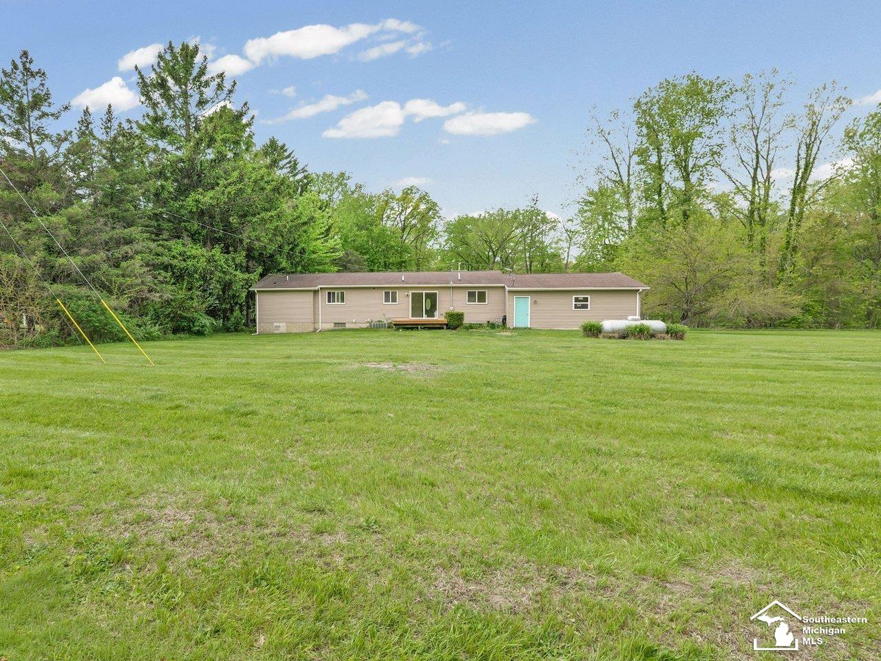 2037 Meanwell Road Dundee, MI 48131 - Photo 34 of 54