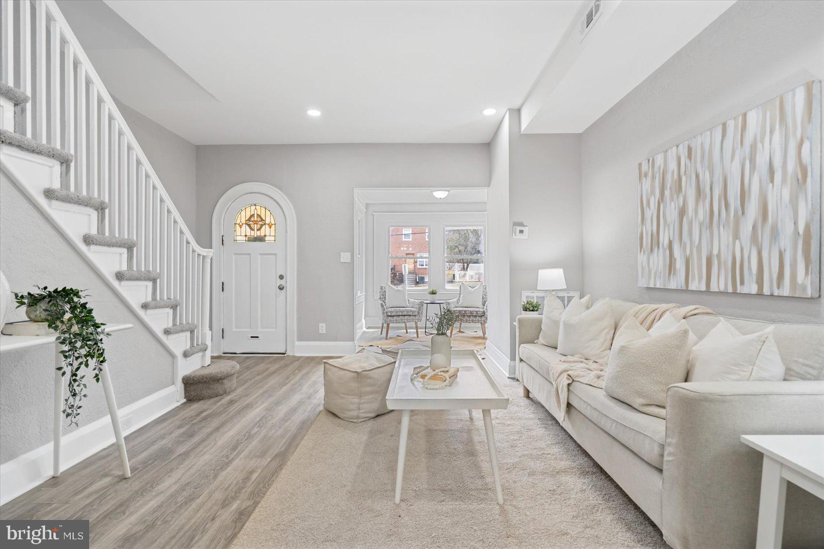 6206 Frederick Road Baltimore, MD 21228 - Photo 3 of 43