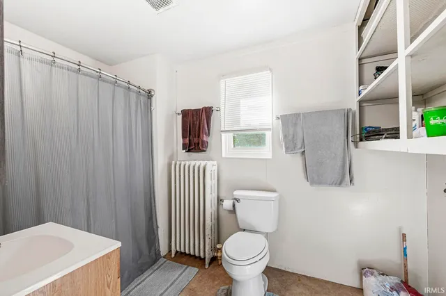 $194,900 | 122 Crescent Street, Goshen, IN 46528