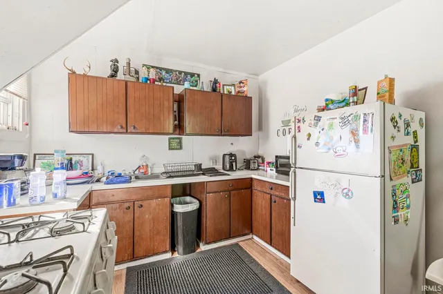 $194,900 | 122 Crescent Street, Goshen, IN 46528