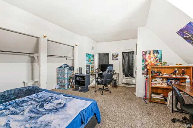 $194,900 | 122 Crescent Street, Goshen, IN 46528