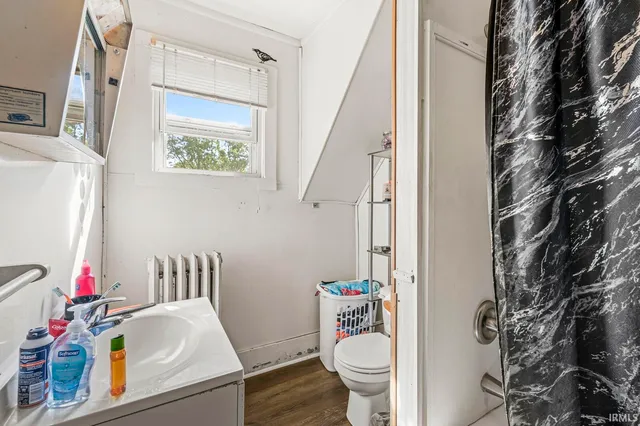 $194,900 | 122 Crescent Street, Goshen, IN 46528