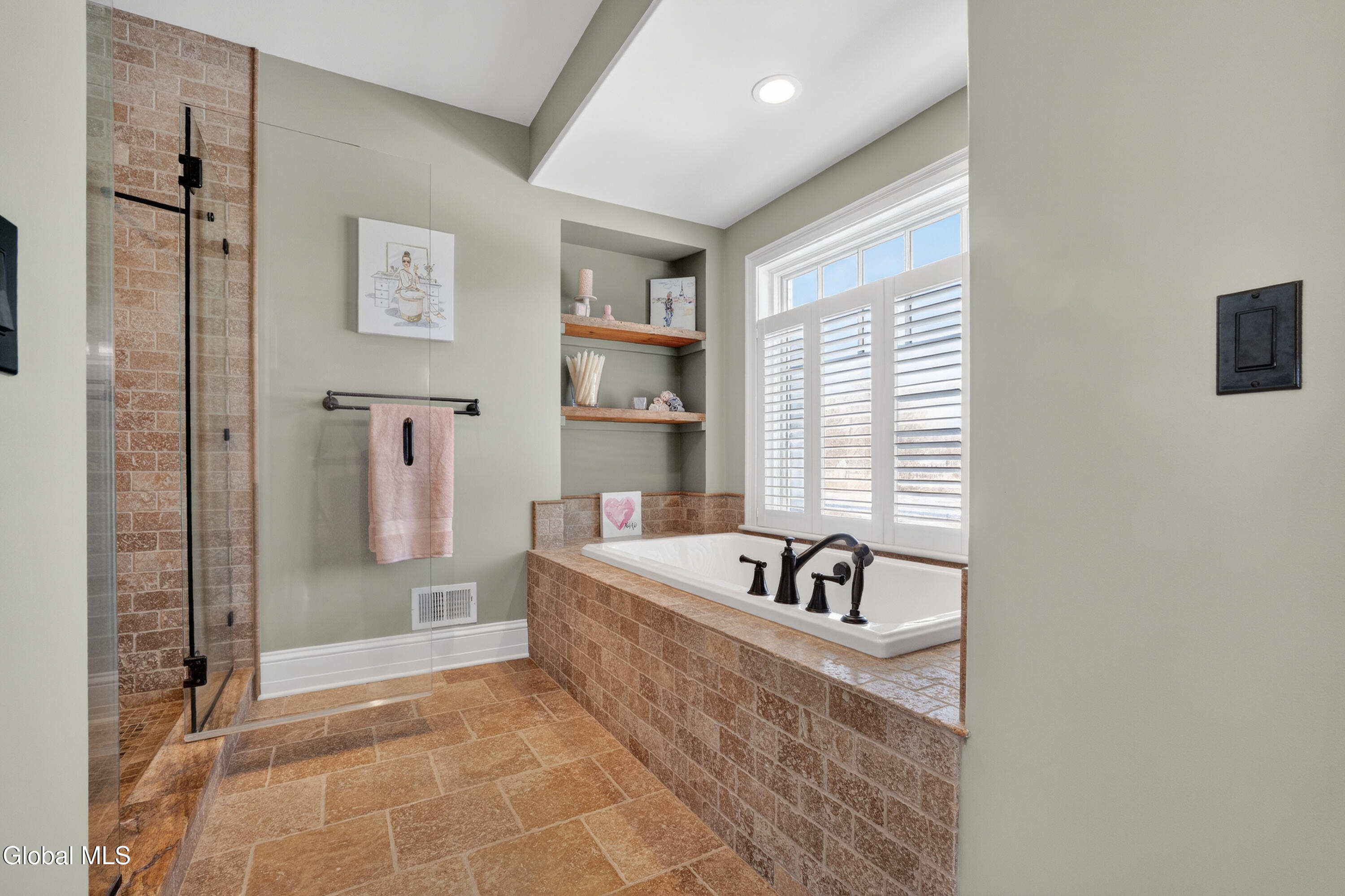 13 Saratoga Farm Road Malta, NY 12020 - Photo 48 of 75 109-13 SARATOGA FARM RD-18