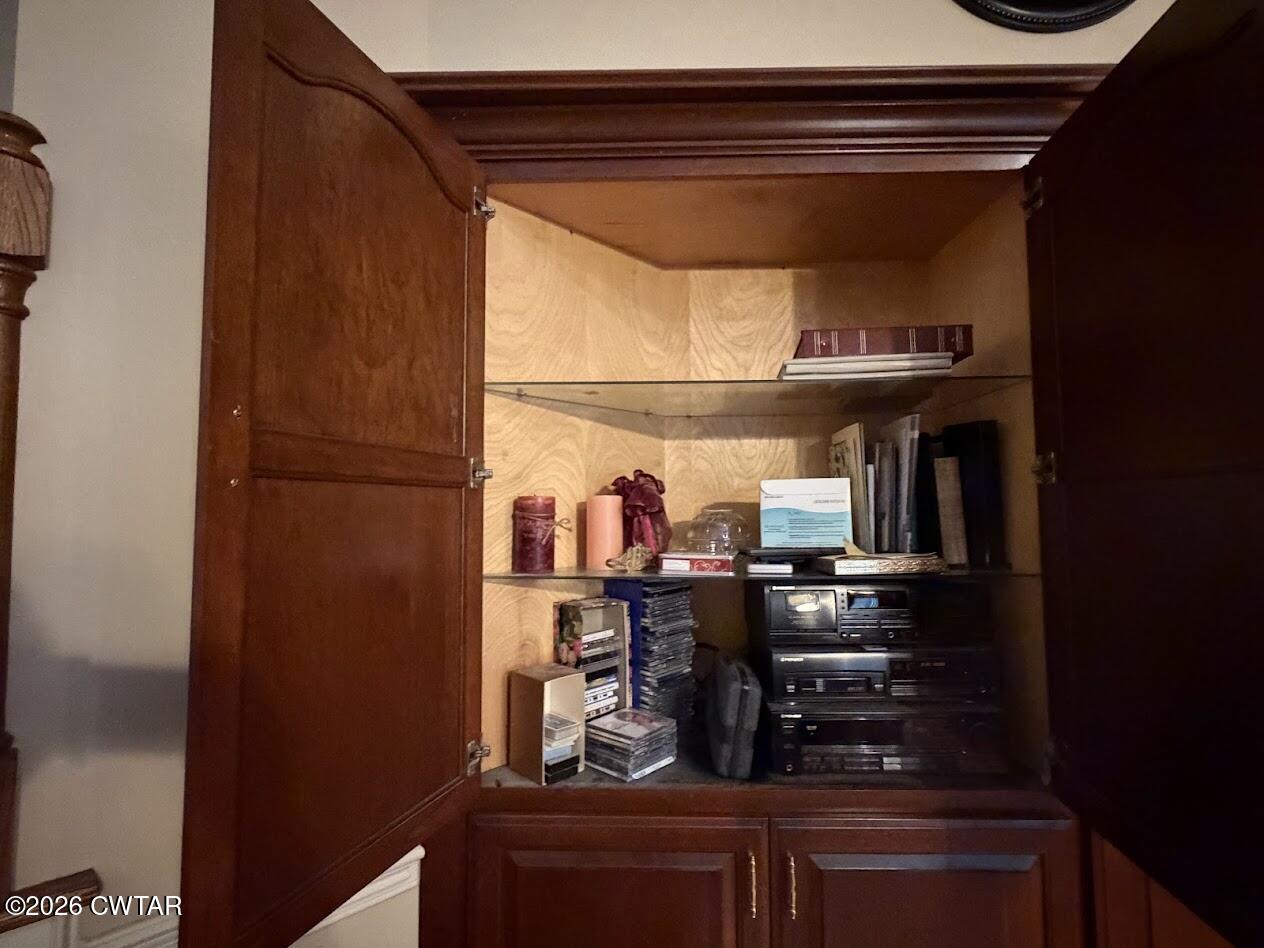 9770 Frank Road Germantown, TN 38139 - Photo 31 of 61 Radio