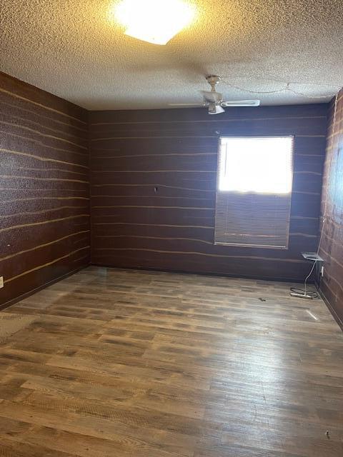 2512 40th Street Lubbock, TX 79413 - Photo 13 of 25 IMG_3726