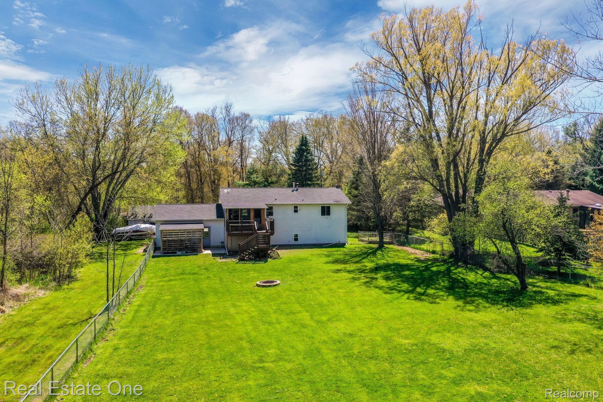 6645 Dunn Road Howell, MI 48855 - Photo 7 of 47 Great Backyard