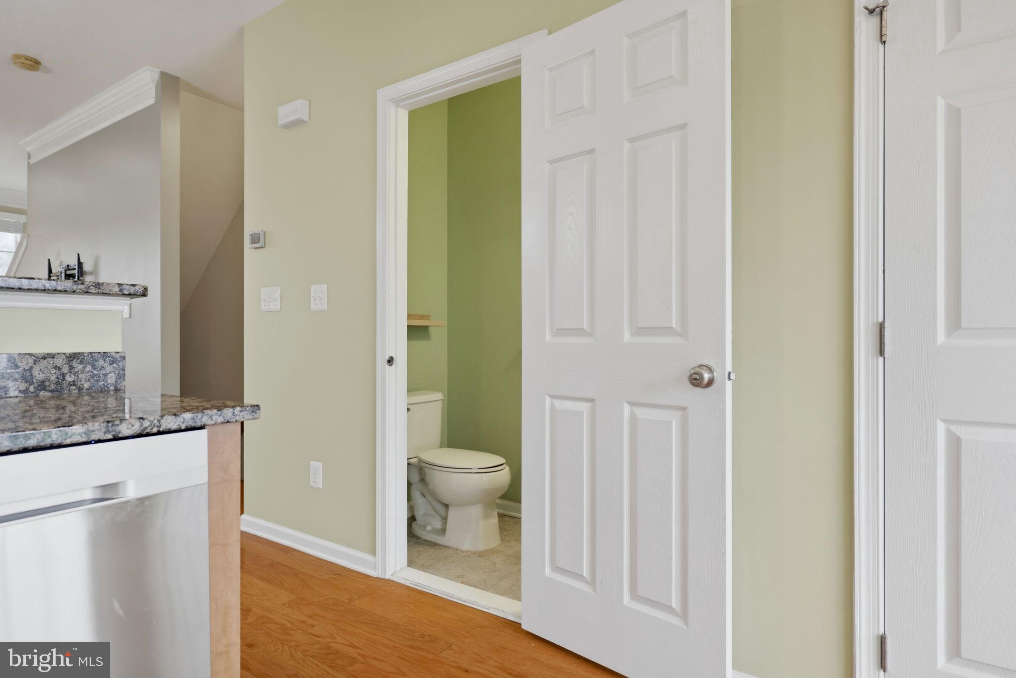 25156 Monteith Terrace Chantilly, VA 20152 - Photo 44 of 72 Bright and inviting entryway space.