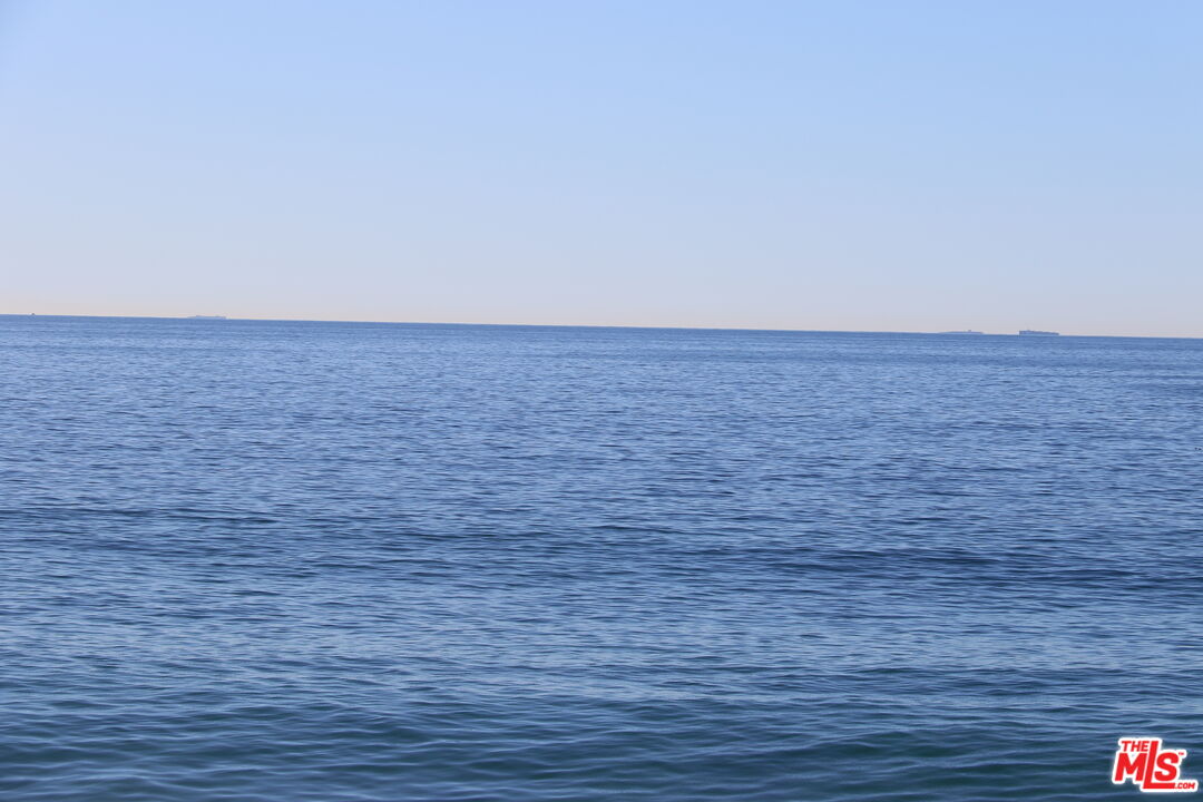21306 Pacific Coast Highway Malibu, CA 90265 - Photo 6 of 10 a view of a an empty room
