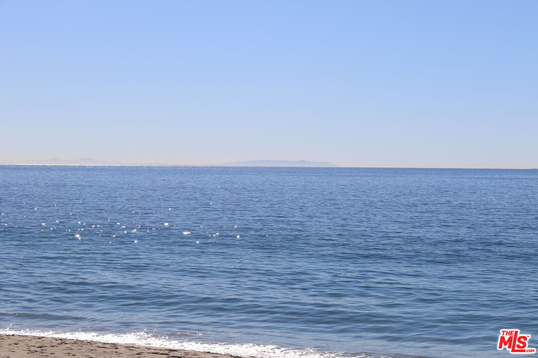 21306 Pacific Coast Highway Malibu, CA 90265 - Photo 10 of 10 a view of a room