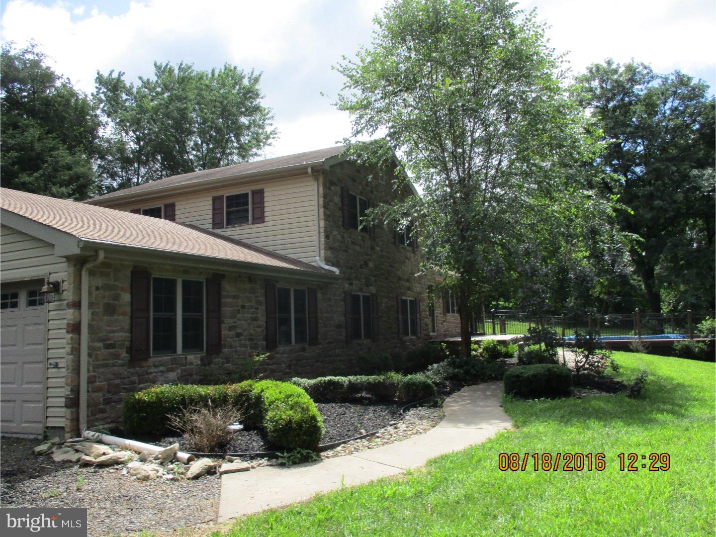 920 Forest Road Perkasie, PA 18944 - Photo 2 of 20