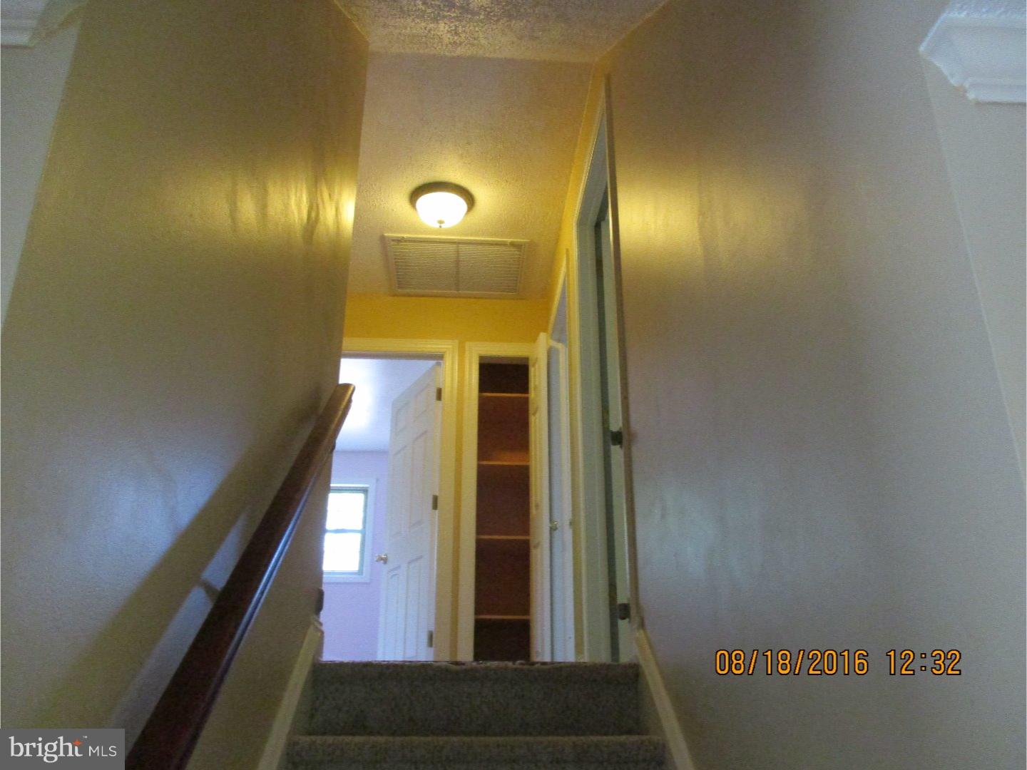 920 Forest Road Perkasie, PA 18944 - Photo 5 of 20 Hallway