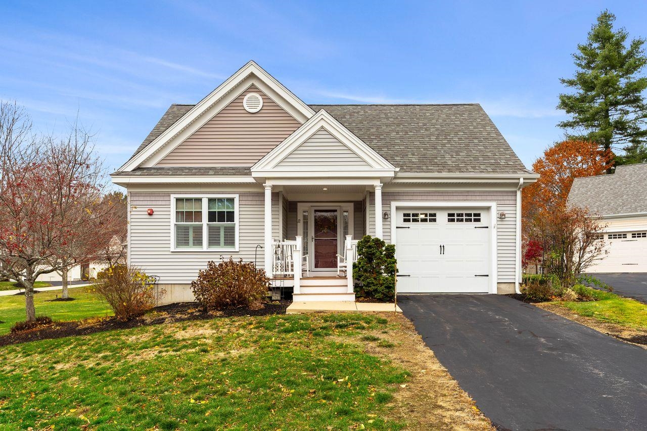 12 Mill Pond Road Brentwood, NH 03833 - Photo 1 of 41