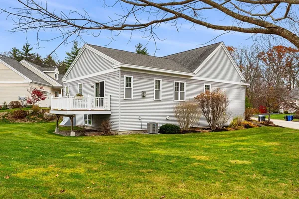 $543,000 | 12 Mill Pond Road, Brentwood, NH 03833