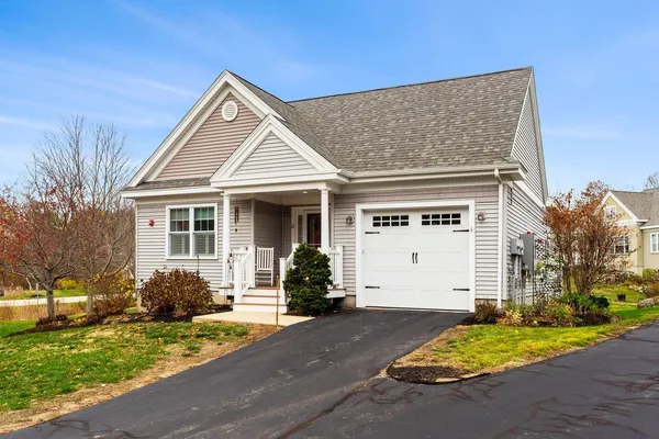 $543,000 | 12 Mill Pond Road, Brentwood, NH 03833