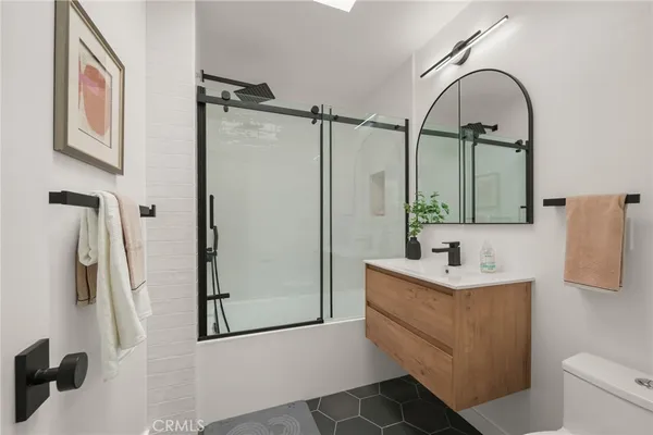$599,000 | 1625 East Appleton Street, Unit 3B, Long Beach, CA 90802