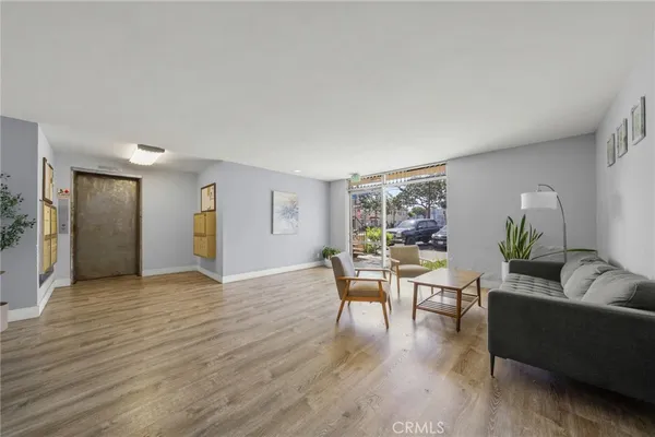 $599,000 | 1625 East Appleton Street, Unit 3B, Long Beach, CA 90802