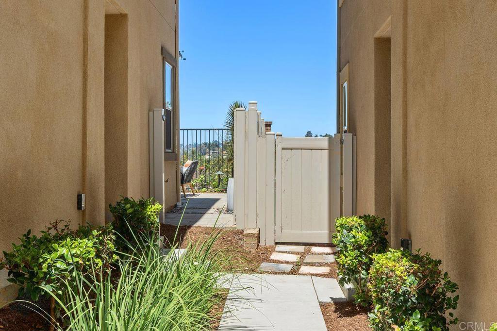 3161 Telaga Road Carlsbad, CA 92010 - Photo 5 of 58