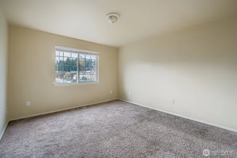 $299,950 | 7613 188th St Court East, Puyallup, WA 98375