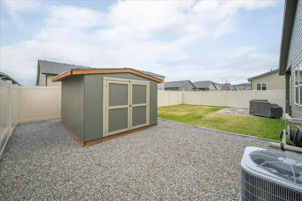 $469,900 | 5904 West Youngstown Lane, Spokane, WA 99208