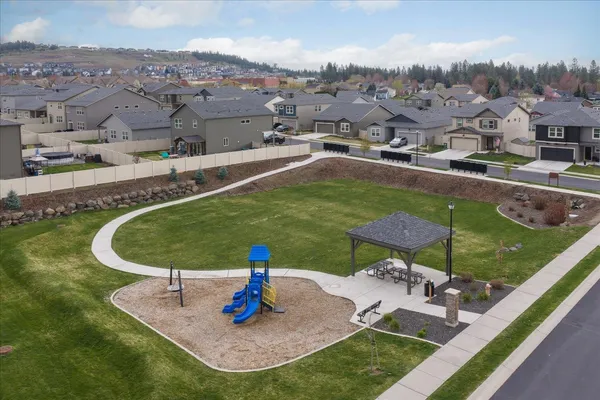 $469,900 | 5904 West Youngstown Lane, Spokane, WA 99208