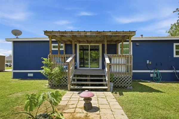 $175,000 | 704 Riley Street, Rockdale, TX 76567