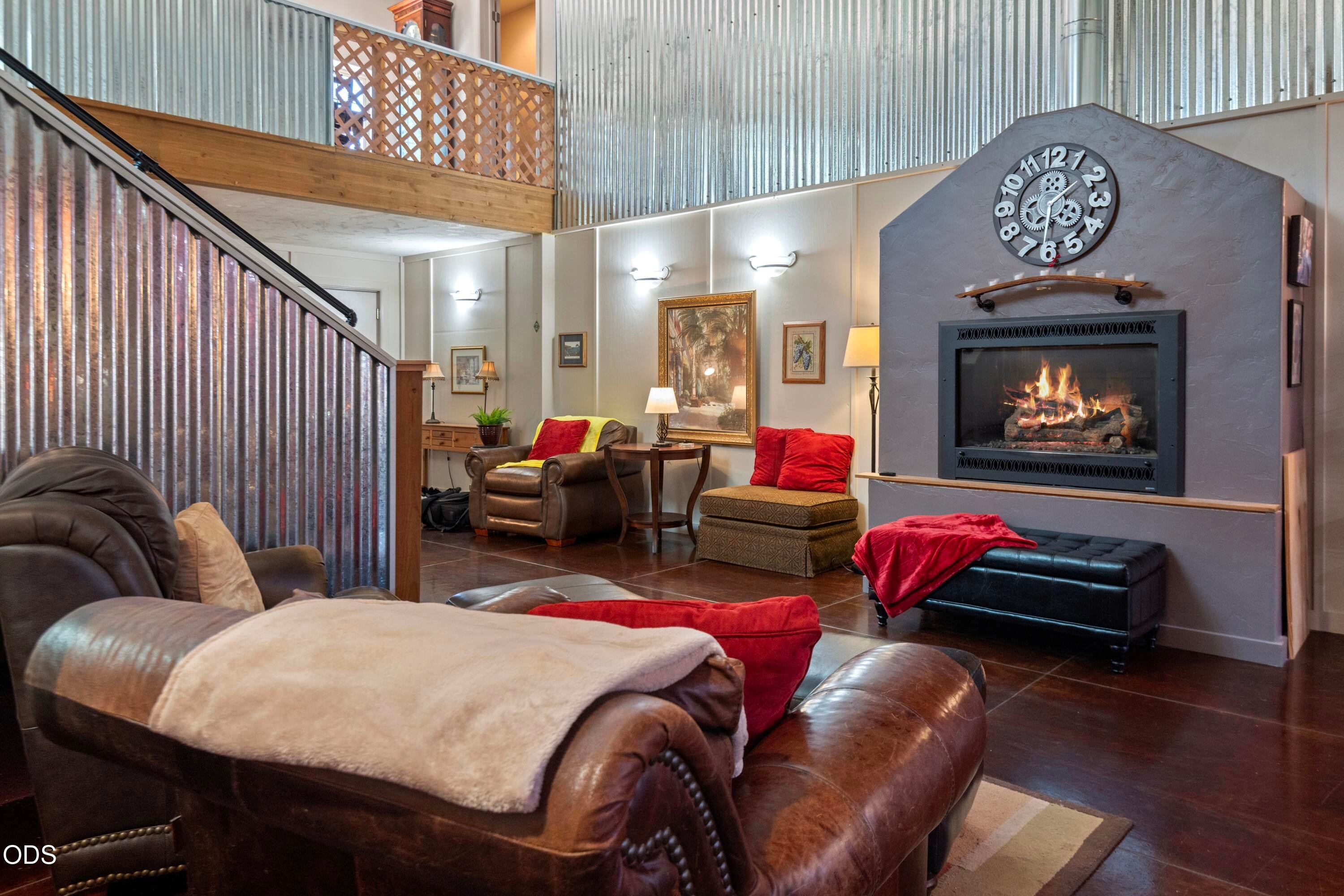 56038 Black Duck Road Bend, OR 97707 - Photo 2 of 43 Gallery Image 2
