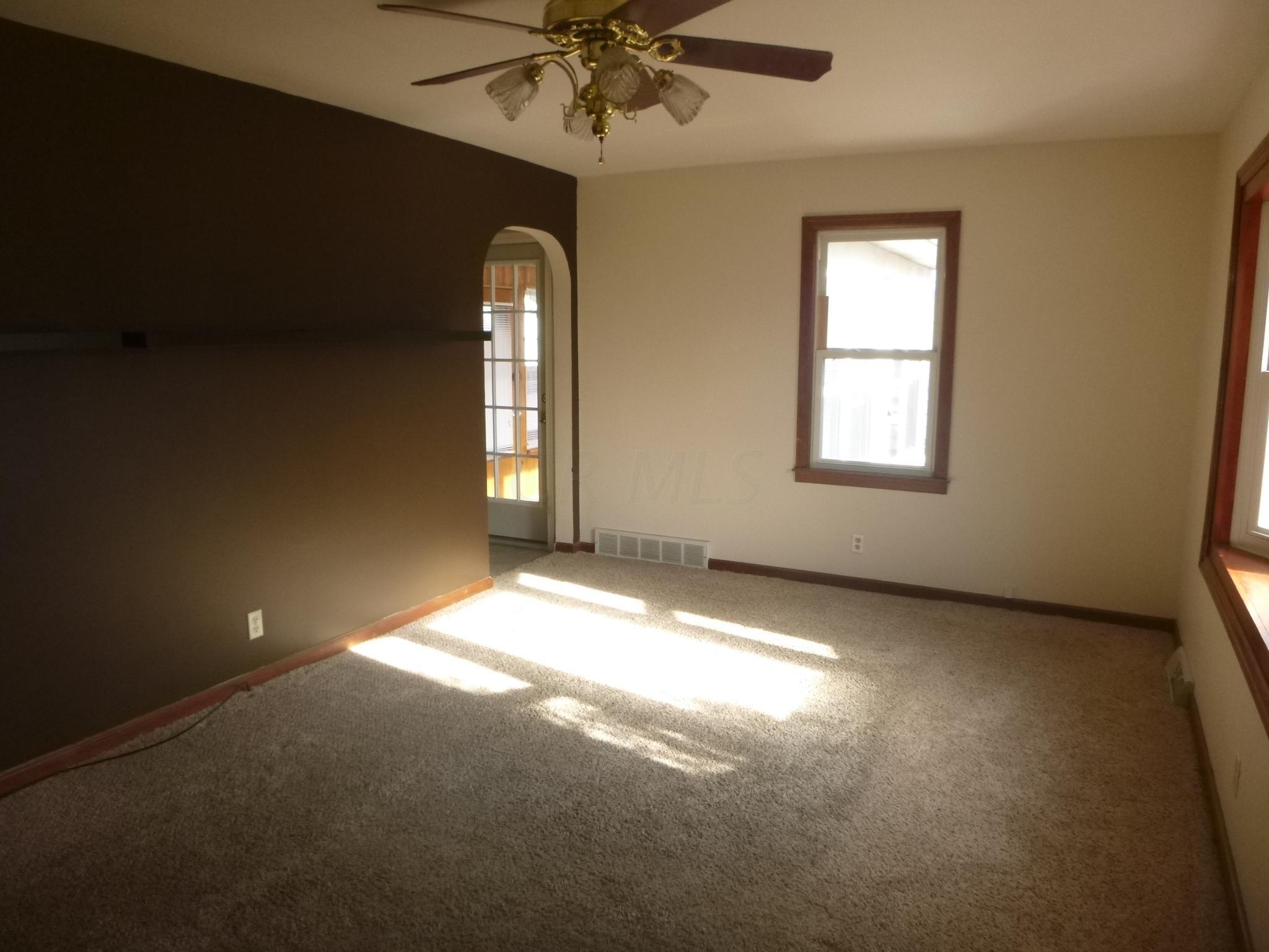 552 Wetmore Road Columbus, OH 43214 - Photo 2 of 17 Gallery Image 2