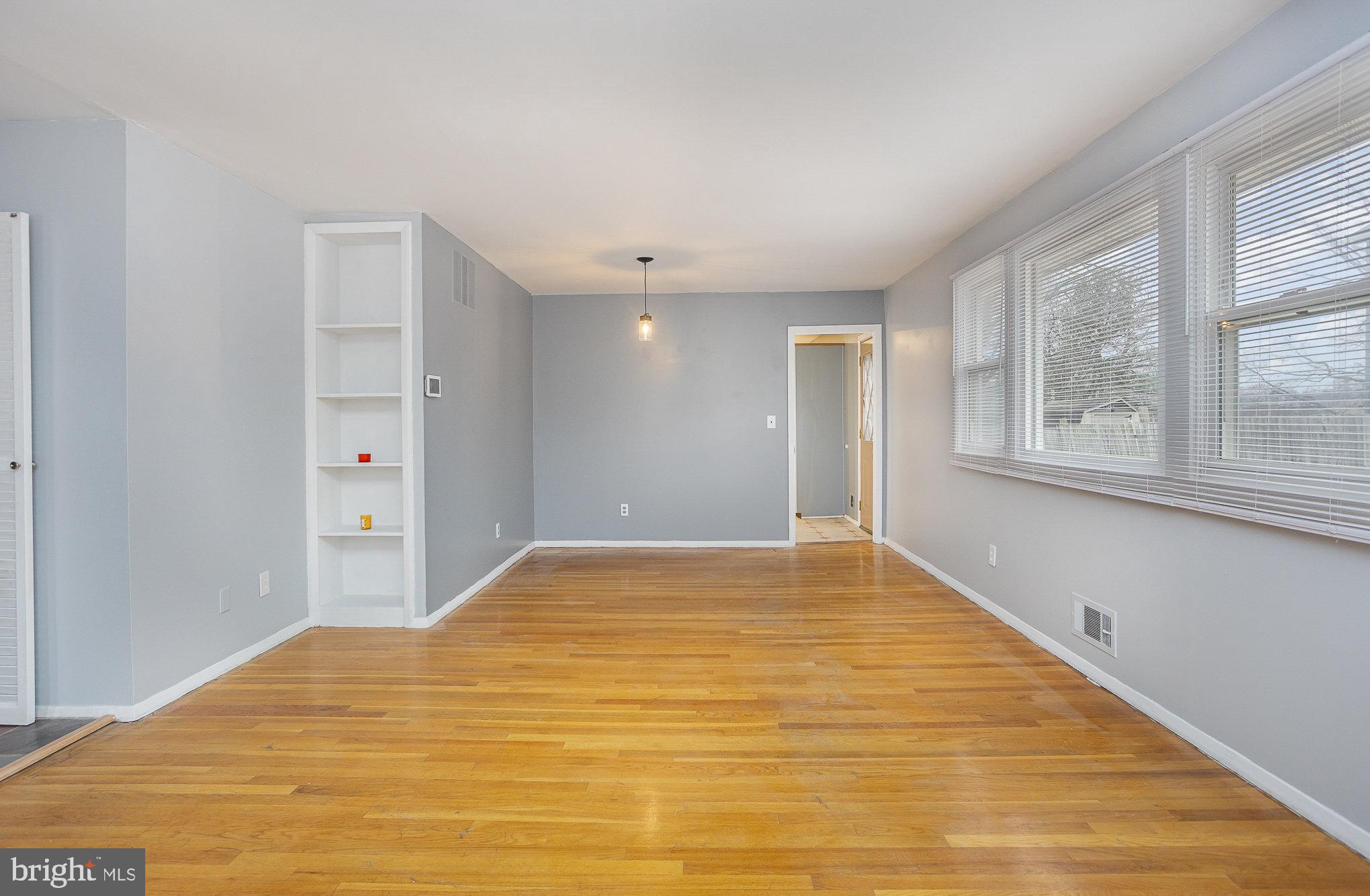 4313 East Joppa Road Nottingham, MD 21236 - Photo 5 of 38