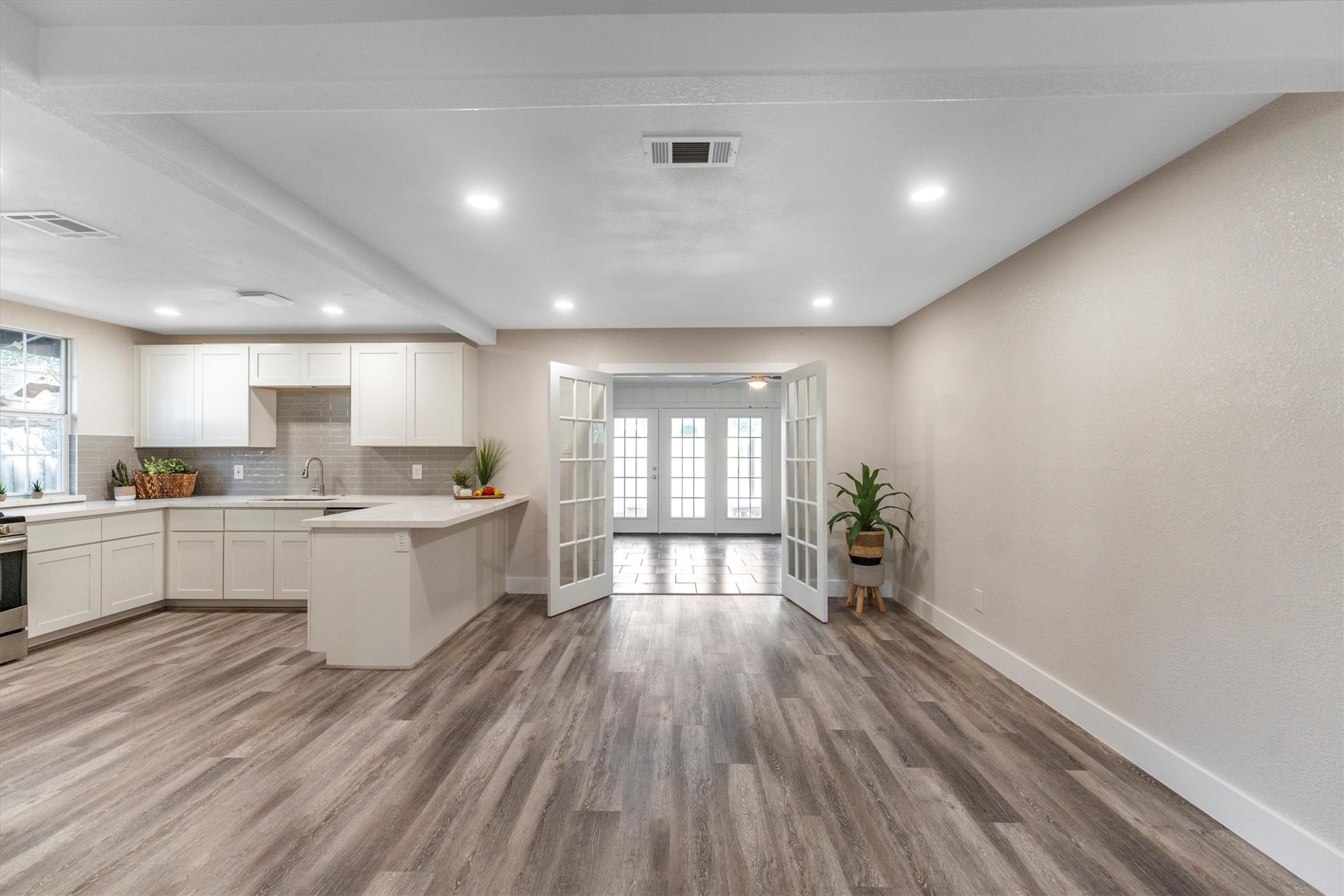 1062 Lamonte Lane Houston, TX 77018 - Photo 12 of 49