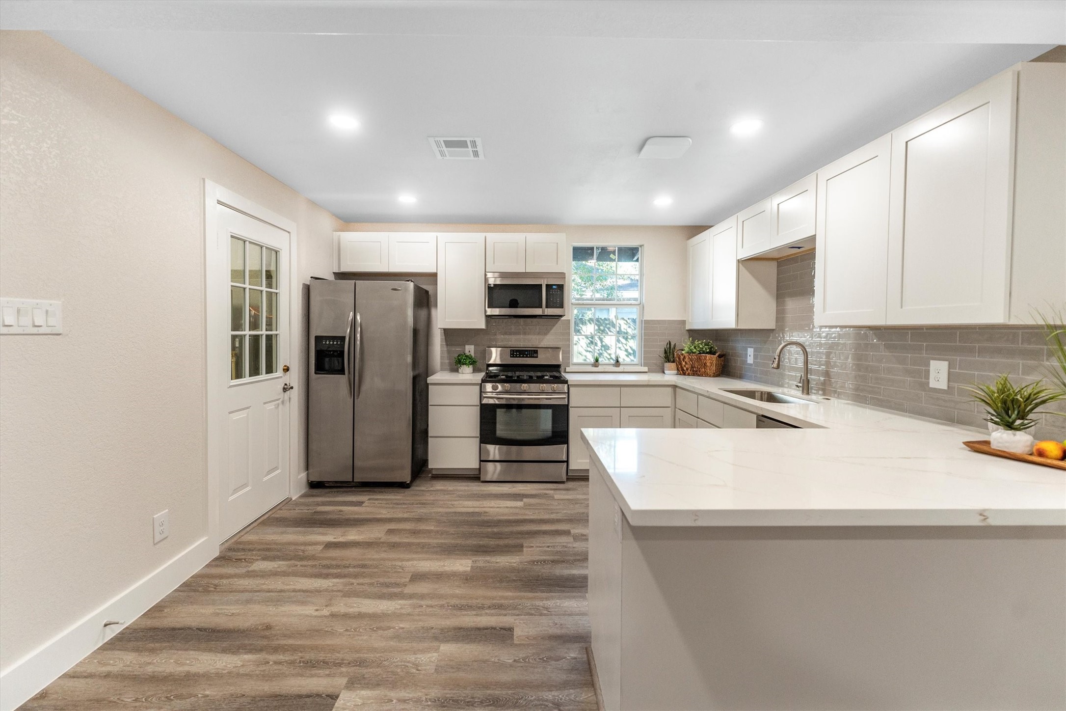 1062 Lamonte Lane Houston, TX 77018 - Photo 14 of 49