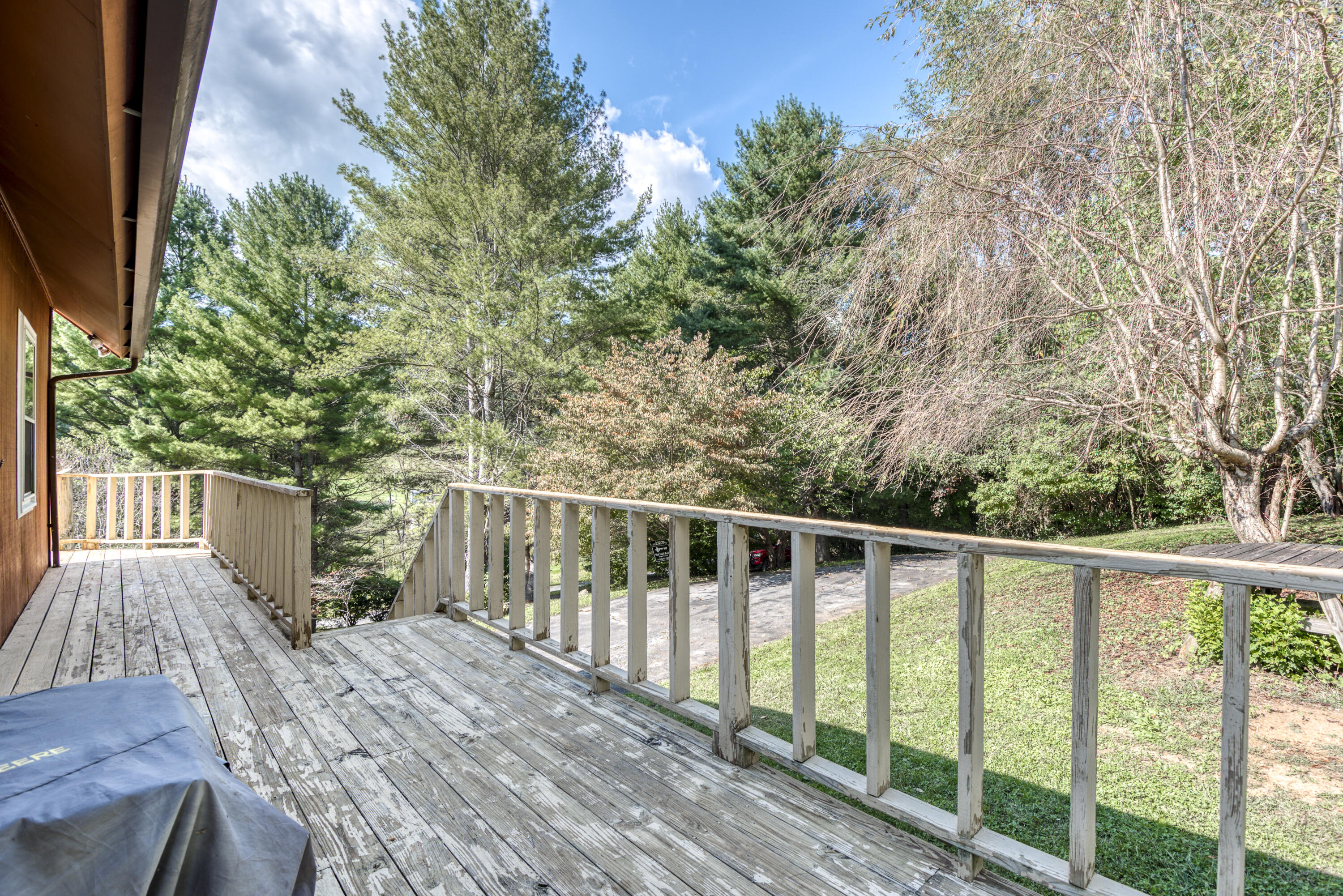 17391 Morrison Road Meadowview, VA 24361 - Photo 9 of 31 17391-Morrison-Rd-Meadowview-VA Matt-Smi