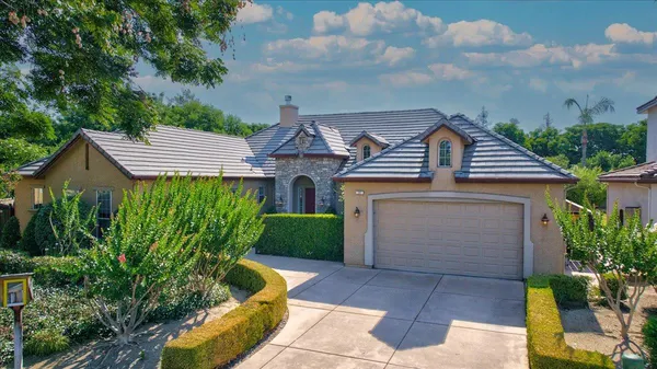 $874,950 | 11 West Jordan Avenue, Clovis, CA 93611