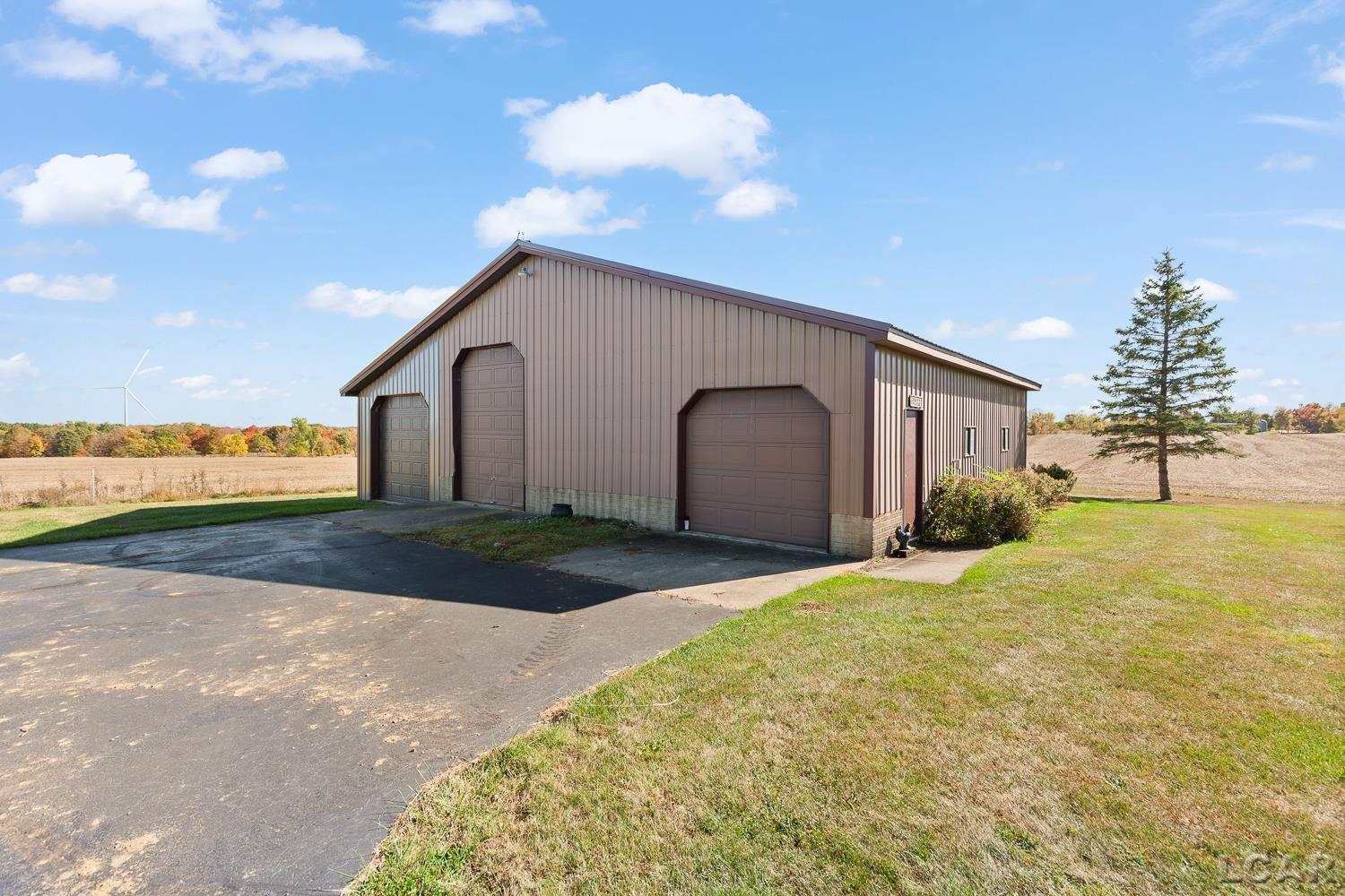 2251 Waldron Road Pittsford, MI 49271 - Photo 8 of 47 50195886-689a3952-39fc-437f-a22a-126ed691a0ad.JPG