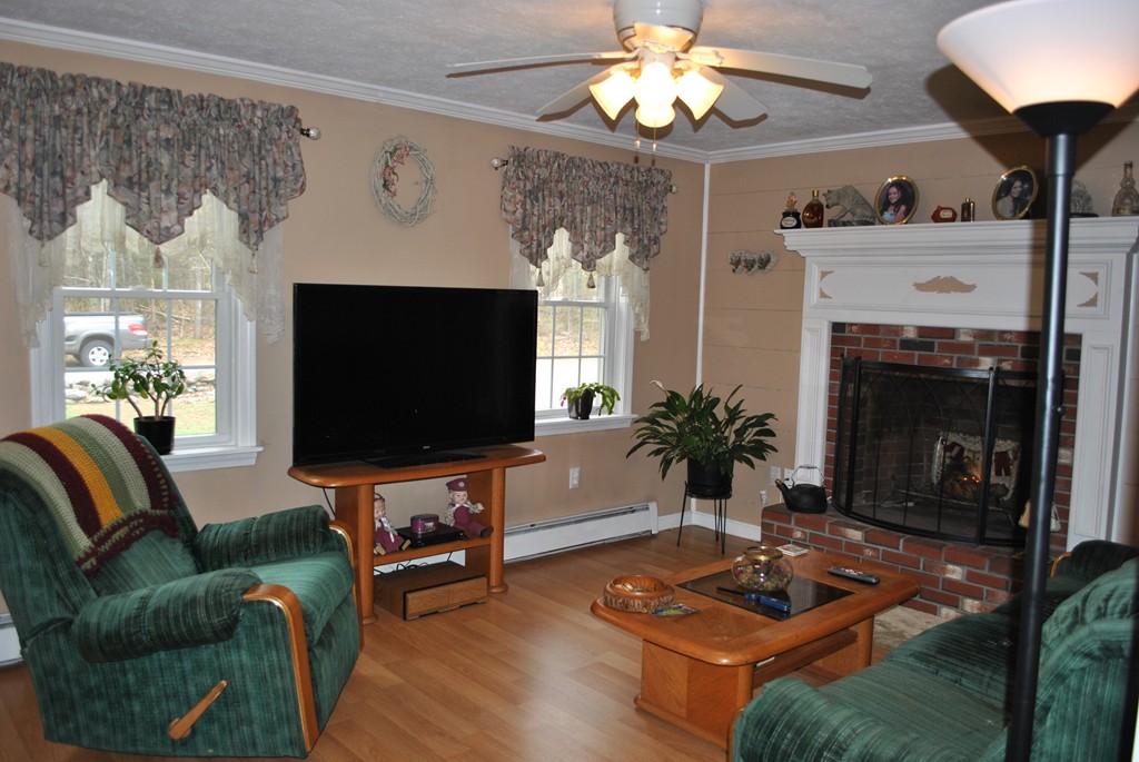 111 Murray Road Gardner, MA 01440 - Photo 8 of 22 Gallery Image 8