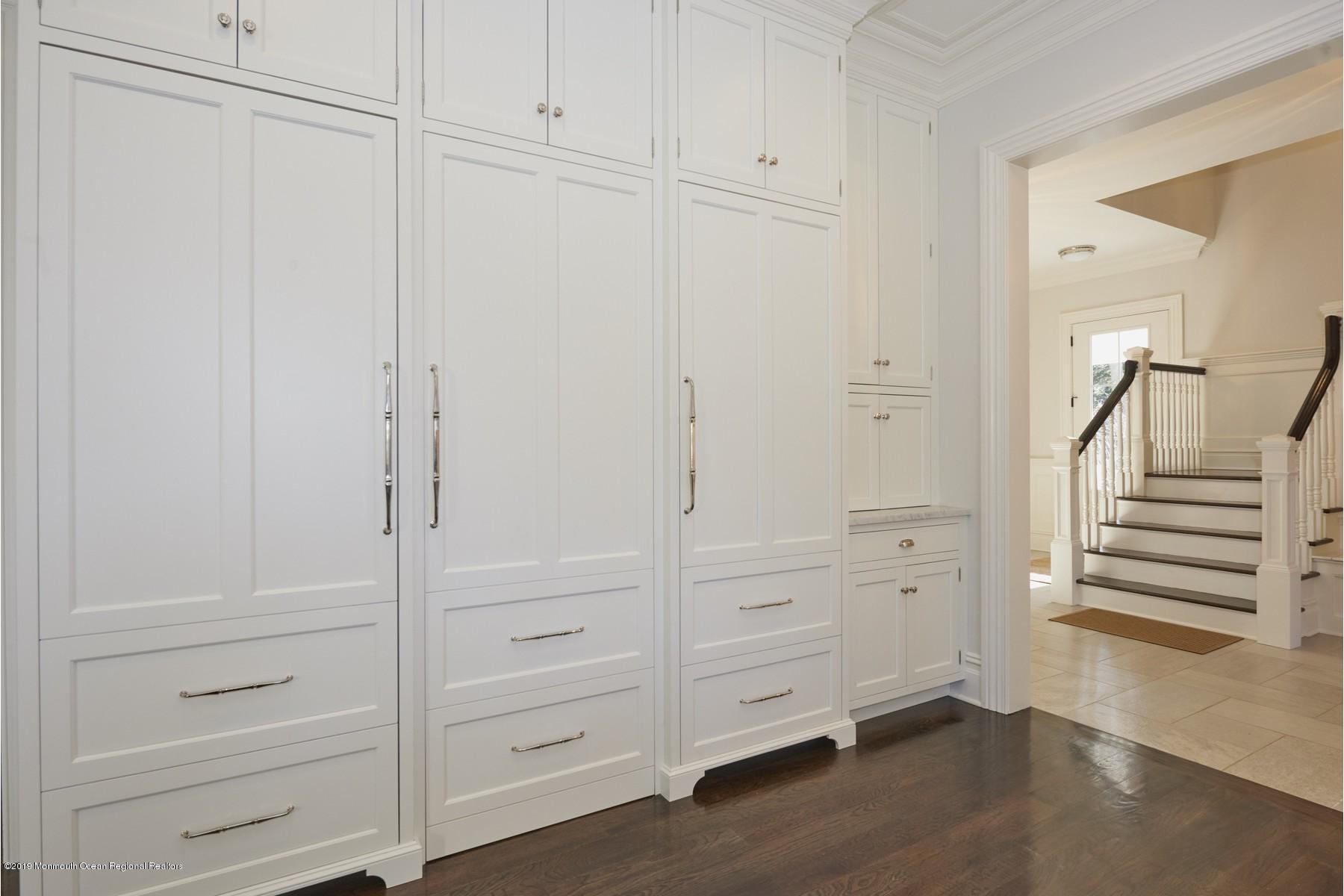 8 Heathcliff Road Rumson, NJ 07760 - Photo 9 of 46