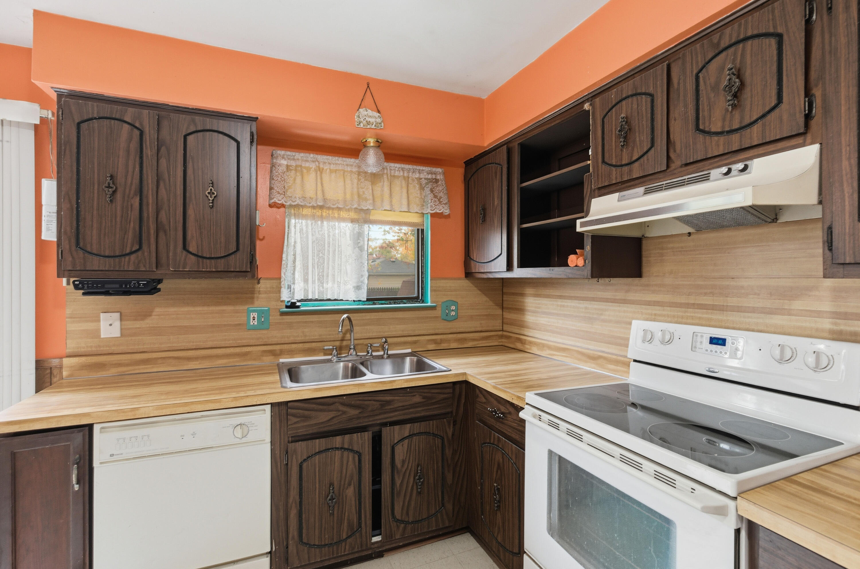 12111 Inkster Road Livonia, MI 48150 - Photo 14 of 25 7