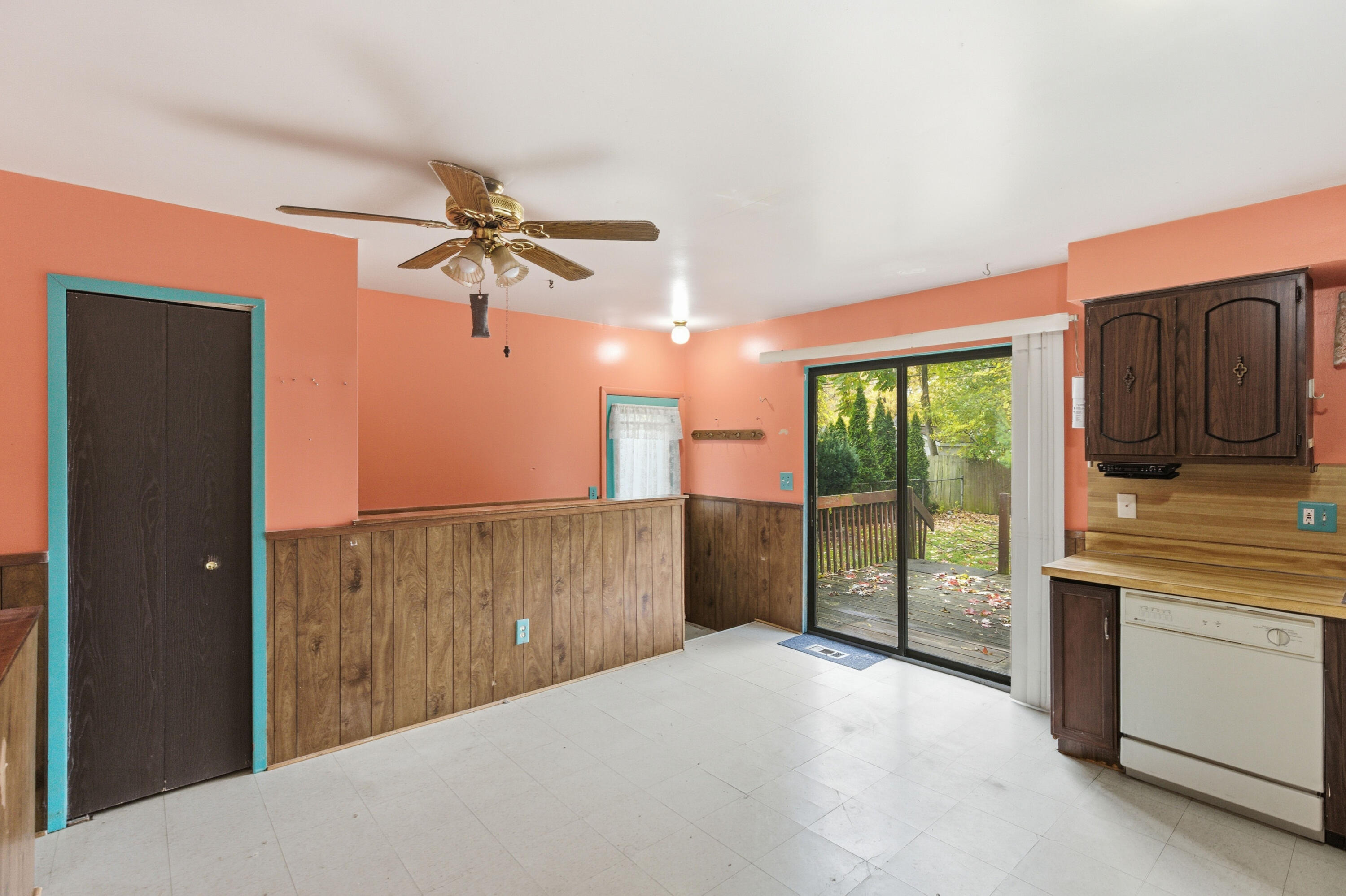 12111 Inkster Road Livonia, MI 48150 - Photo 15 of 25 8